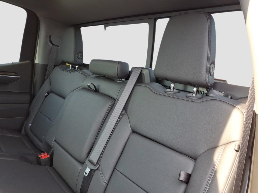 2026 Chevrolet Silverado 1500 LT - Photo 15