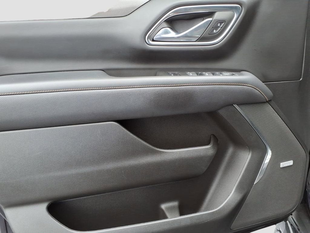 2023 GMC Yukon AT4 - Photo 18