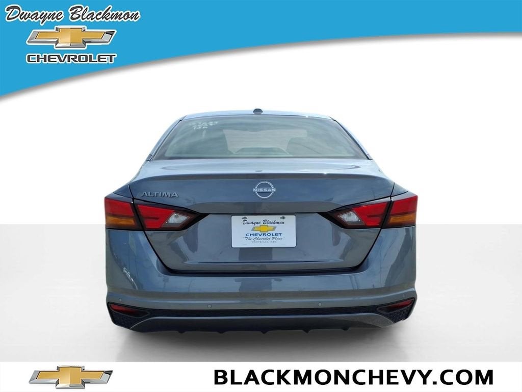 2025 Nissan Altima SV