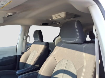 2020 Chrysler Voyager LX