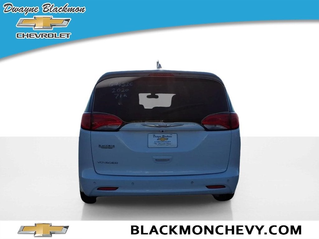2020 Chrysler Voyager LX