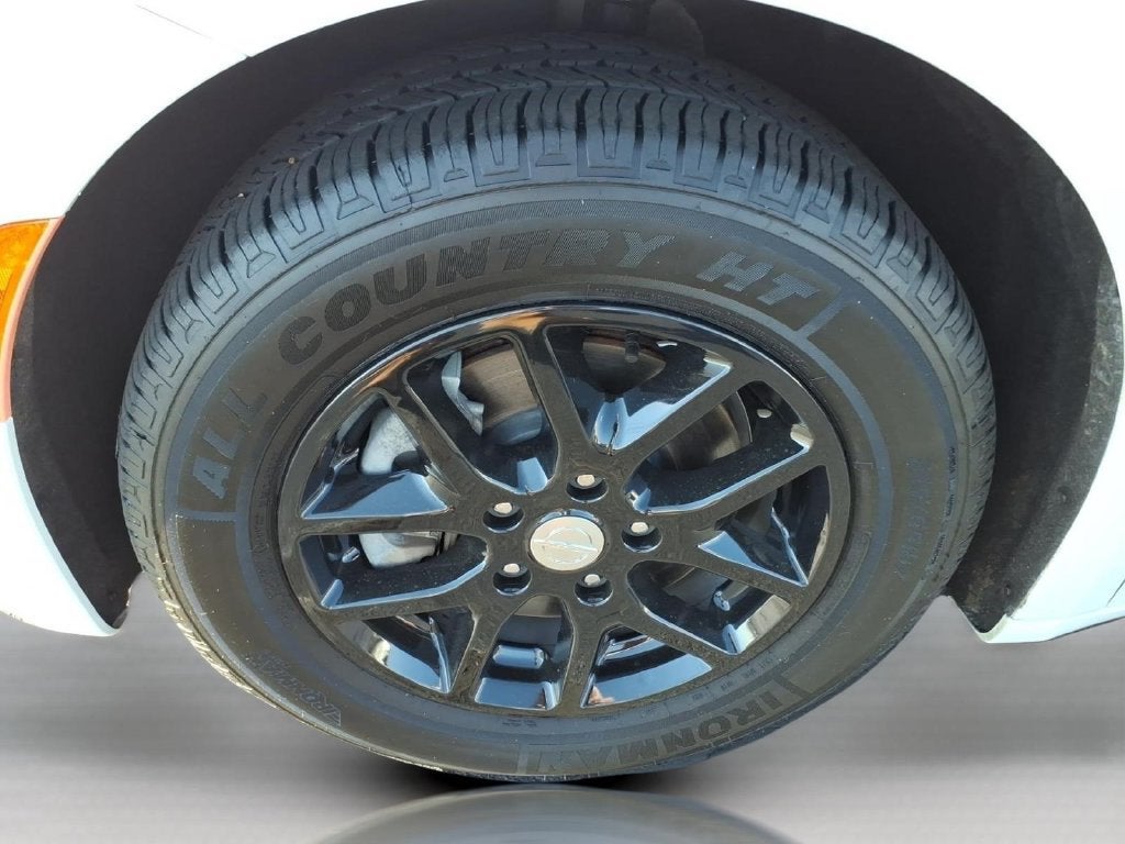 2020 Chrysler Voyager LX