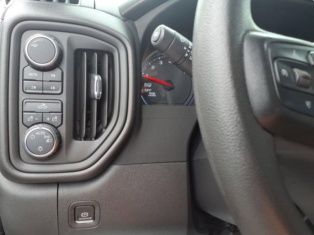 2022 Chevrolet Silverado 1500 Custom Trail Boss