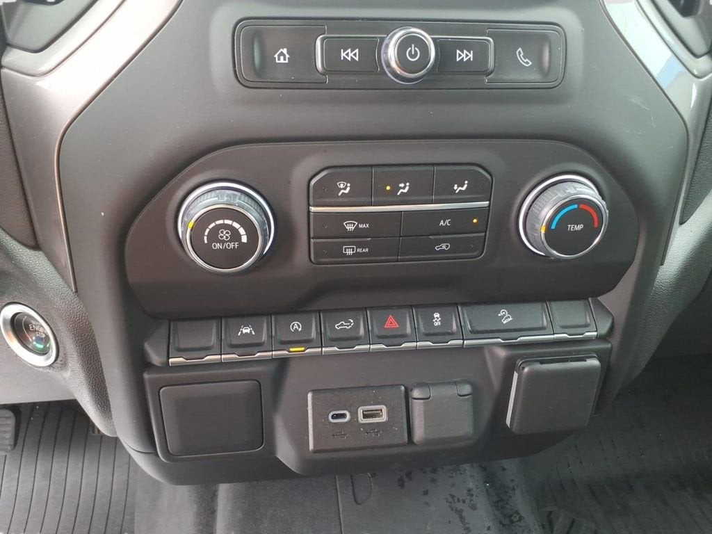 2022 Chevrolet Silverado 1500 Custom Trail Boss