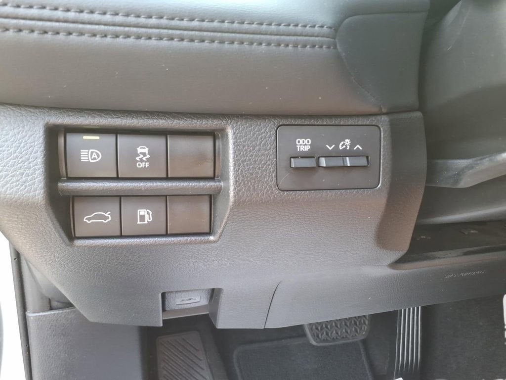 2021 Toyota Avalon XLE