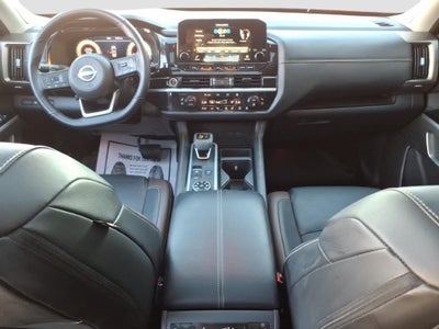 2024 Nissan Pathfinder Platinum