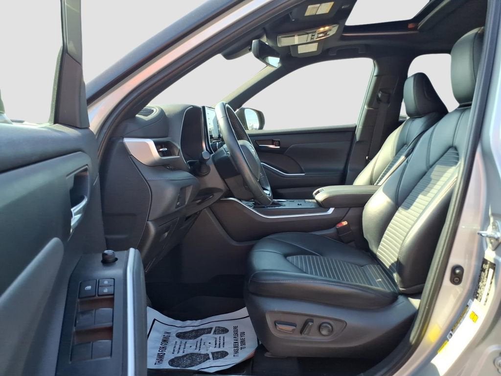 2022 Toyota Highlander XSE