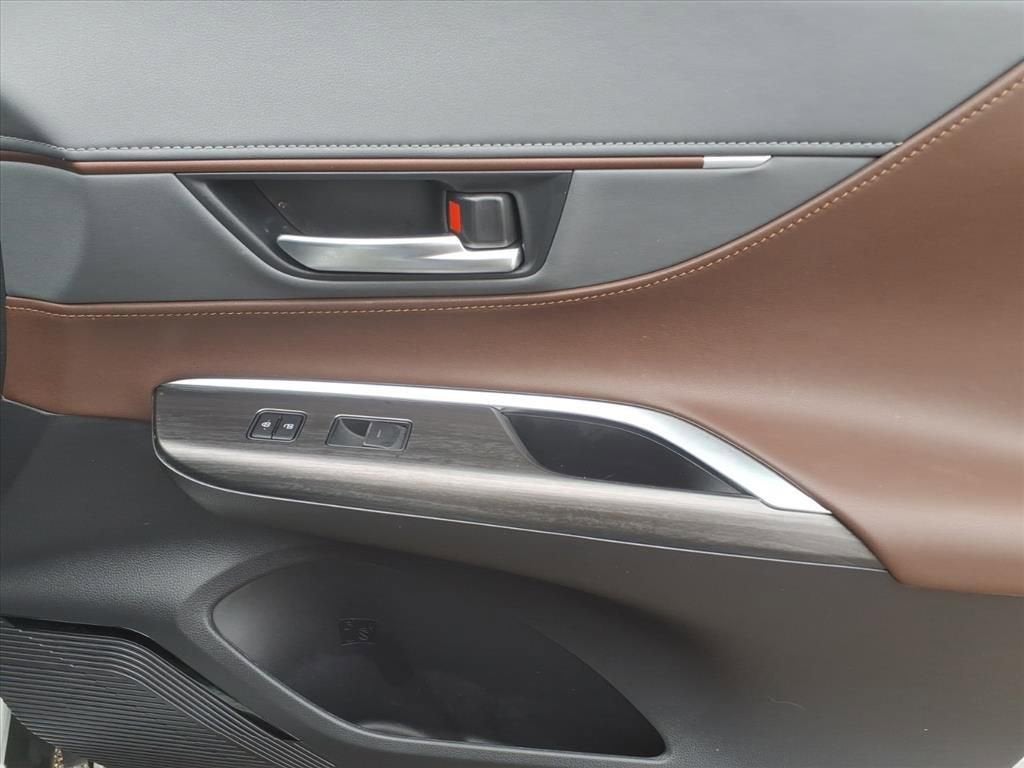 2024 Toyota Venza LE